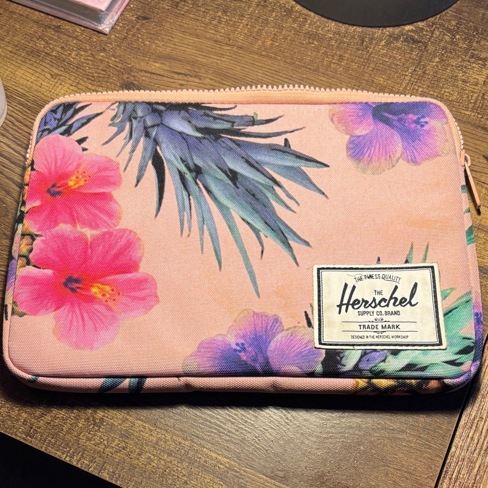 Herschel Supply Company Floral Tablet Case - Pink and Purple